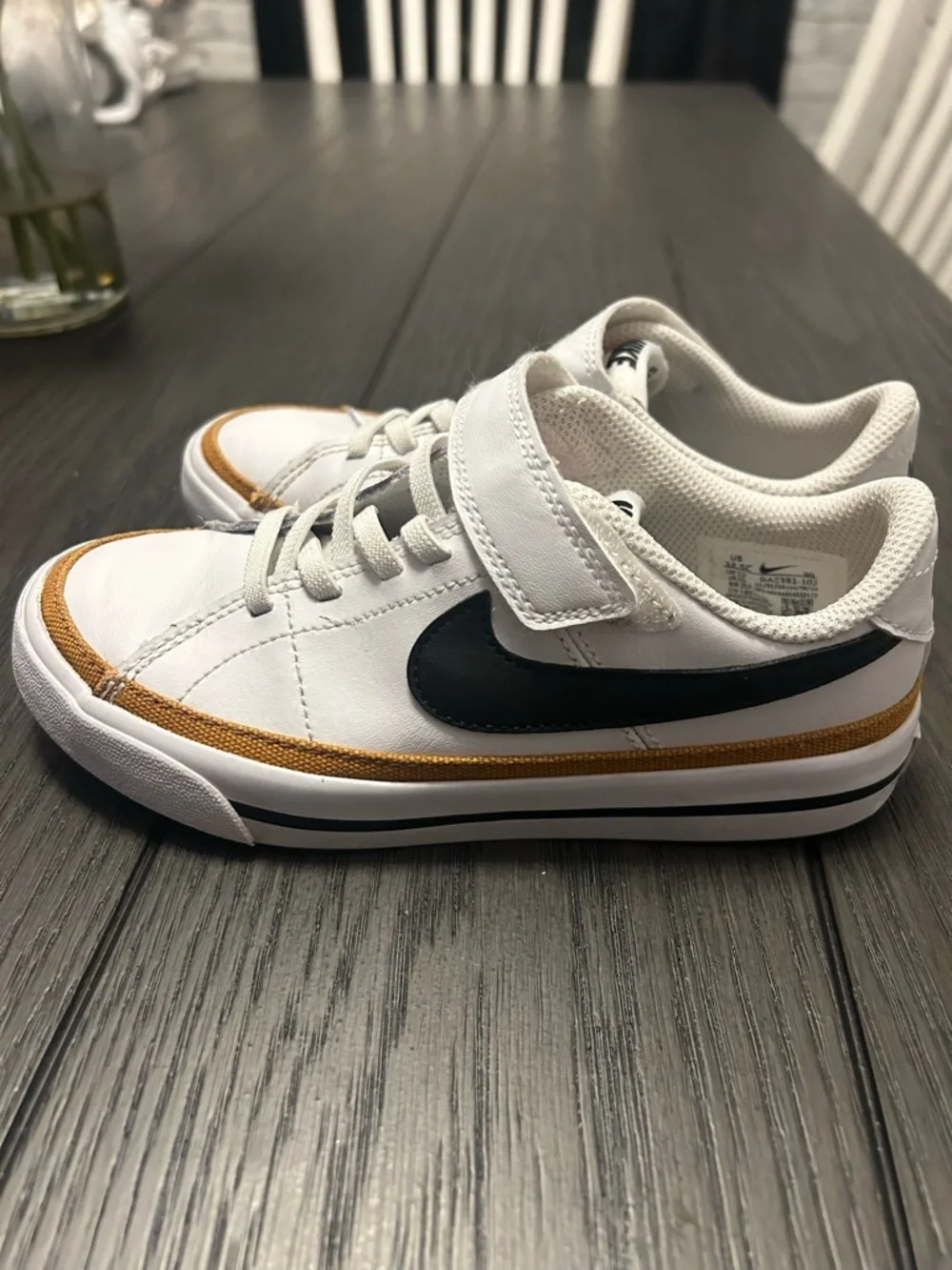 Nike Court Legacy Sneaker - Picture 2 of 11